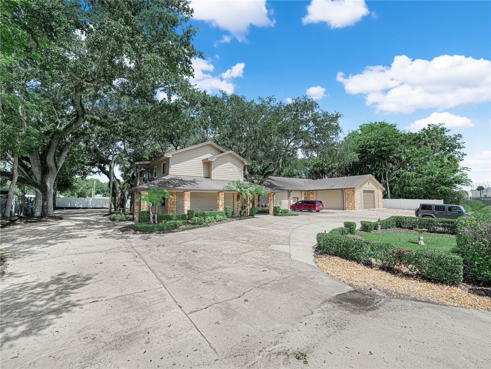 112 N Poplar Ave, Sanford, FL 32771