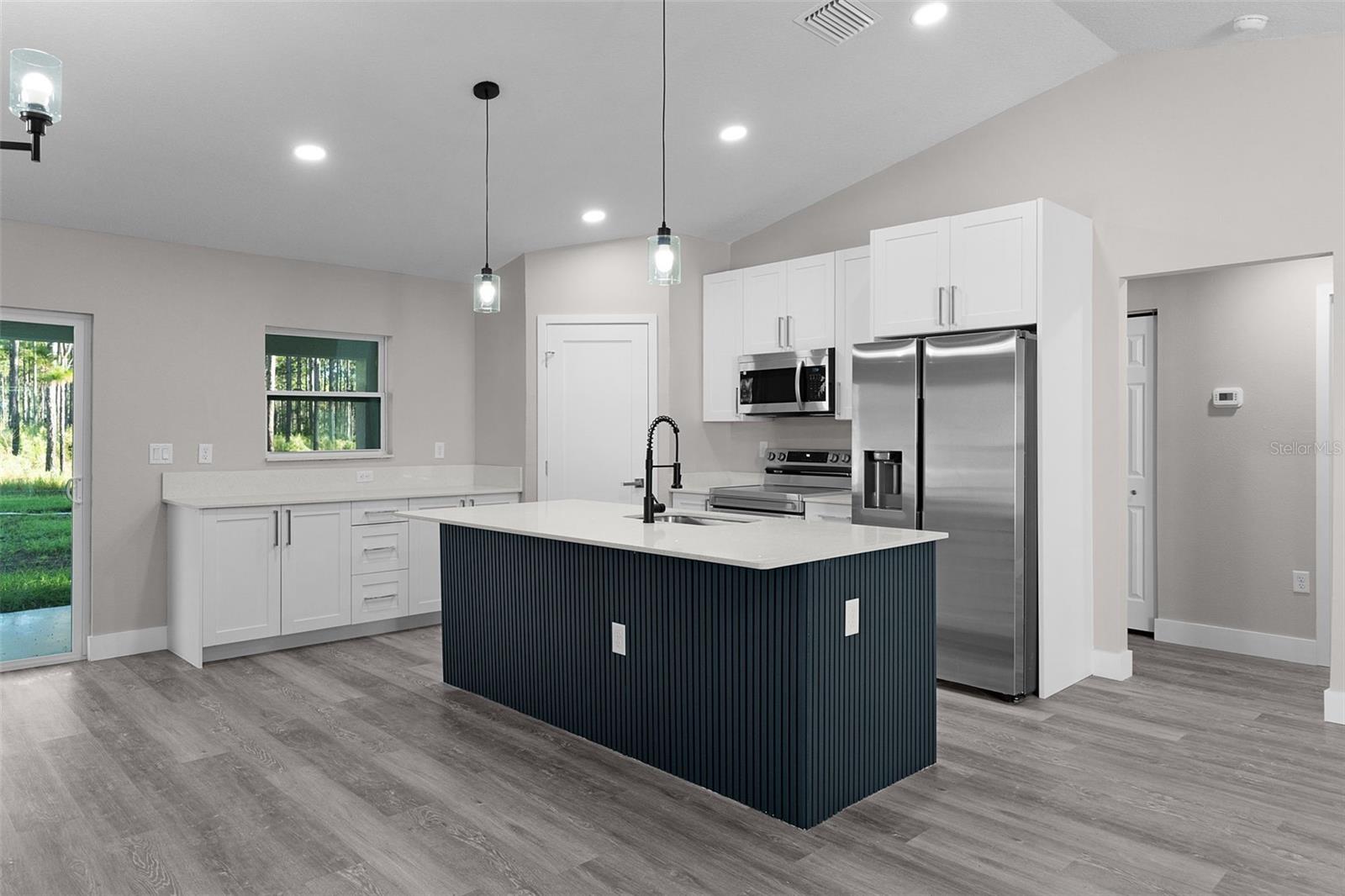 SILVER SPGS SHORES UN #35 - Residential