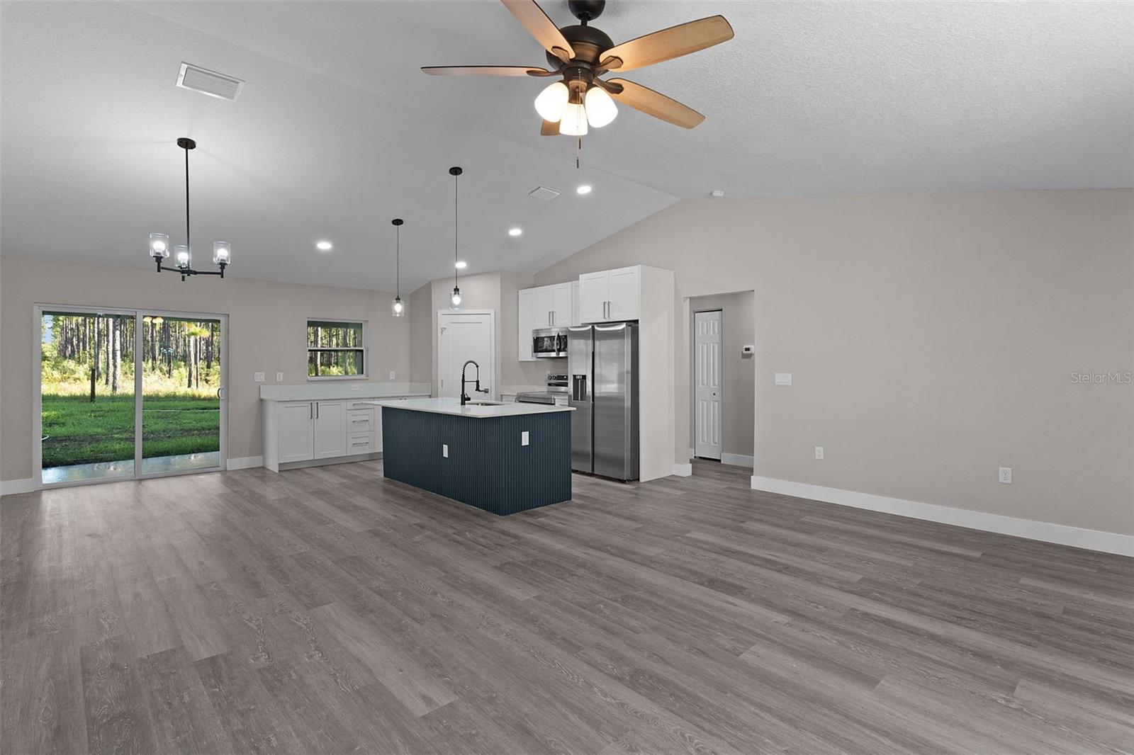 SILVER SPGS SHORES UN #35 - Residential