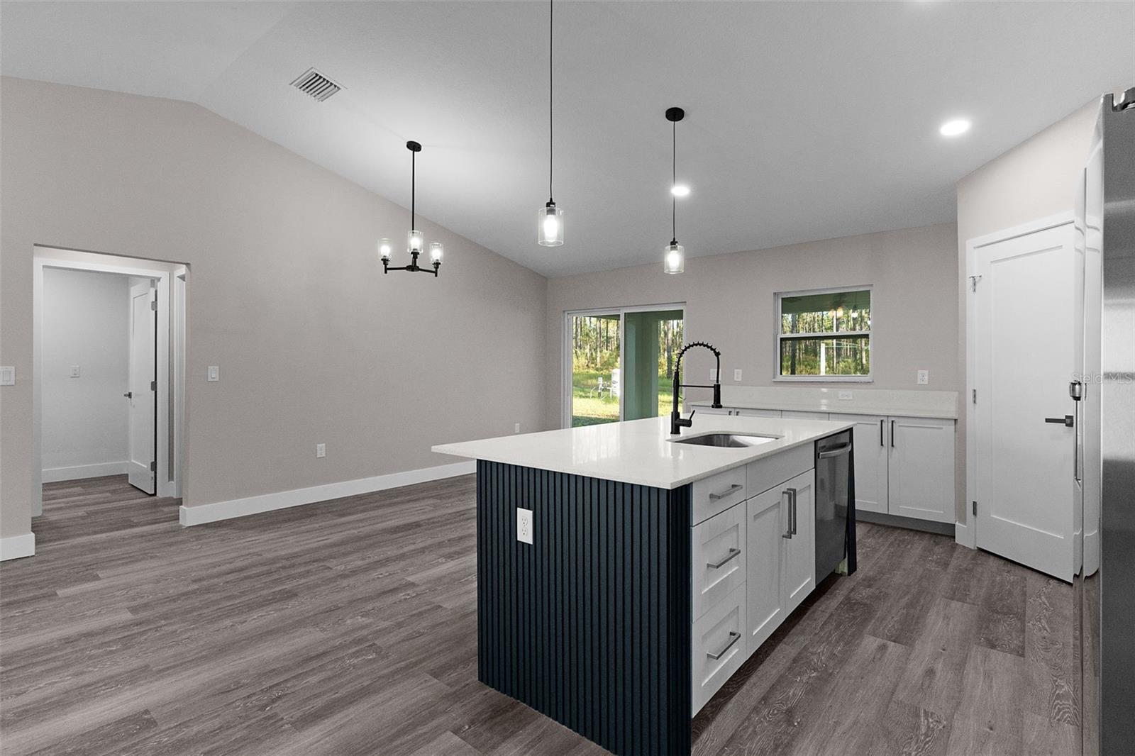 SILVER SPGS SHORES UN #35 - Residential