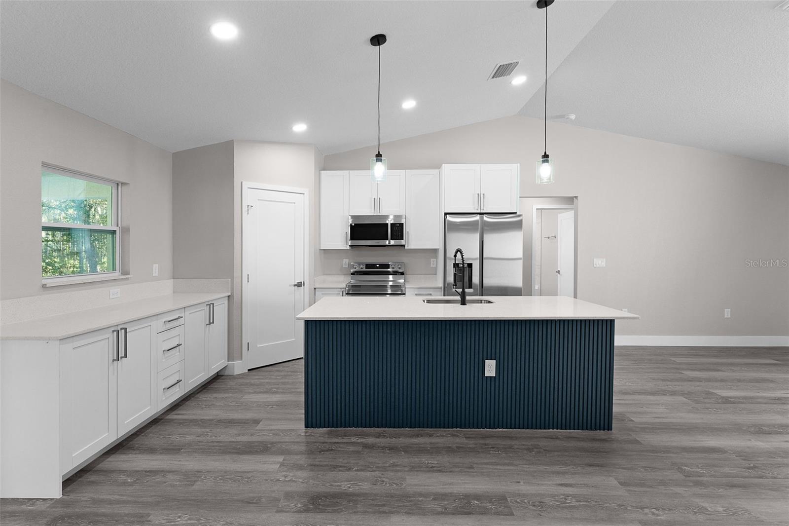 SILVER SPGS SHORES UN #35 - Residential