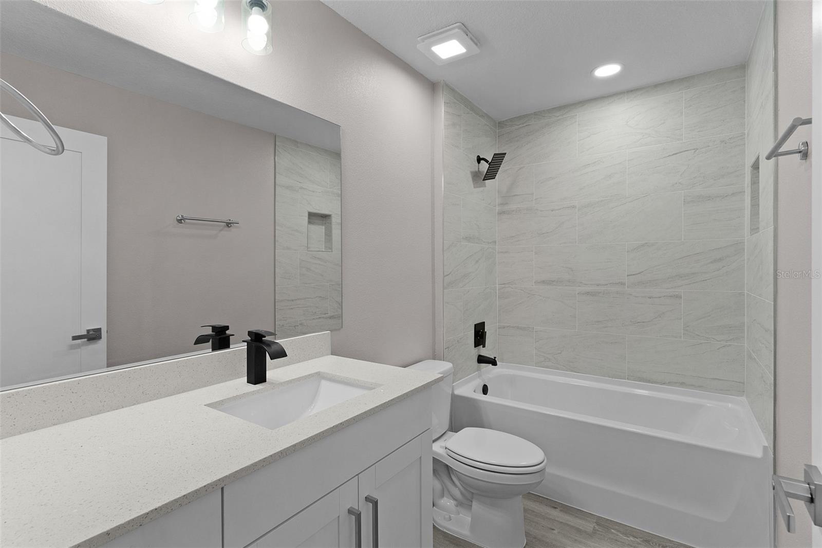 SILVER SPGS SHORES UN #35 - Residential