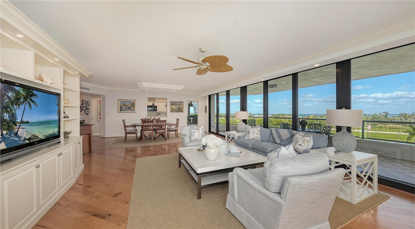 565 SANCTUARY DRIVE B506