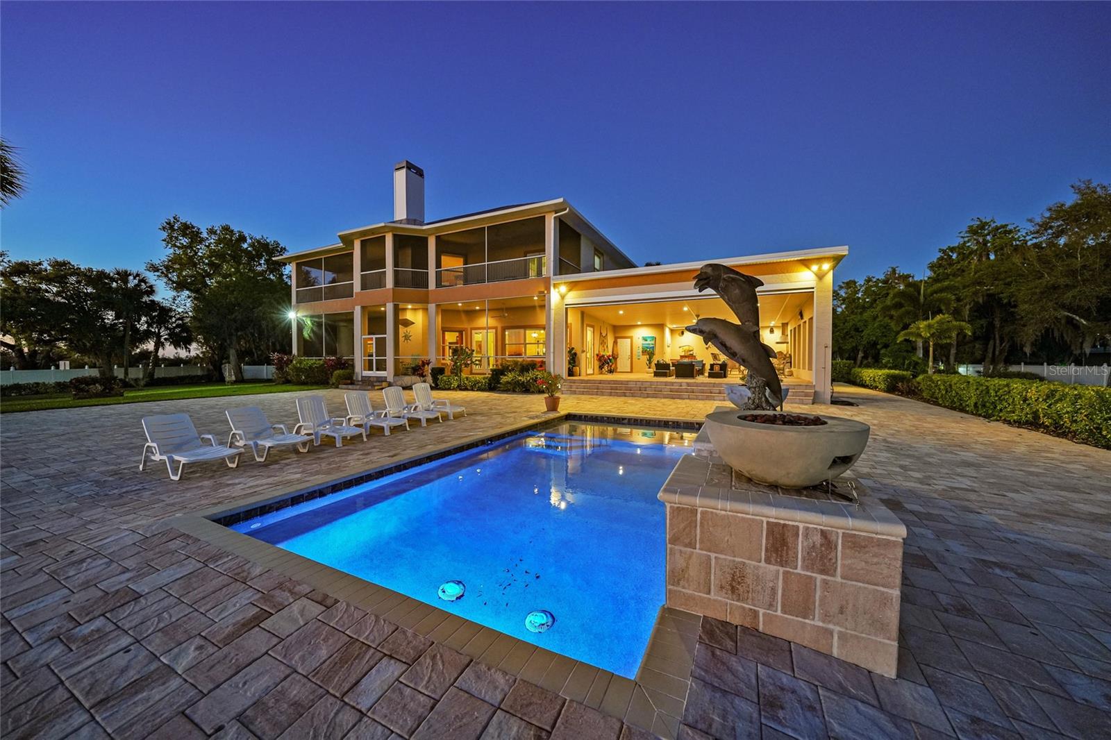 8635 SW RIVERSIDE DRIVE