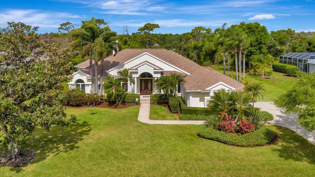 Photo of 10005 Cherry Hills Avenue Circle, Bradenton, FL 34202 (MLS # A4689675)