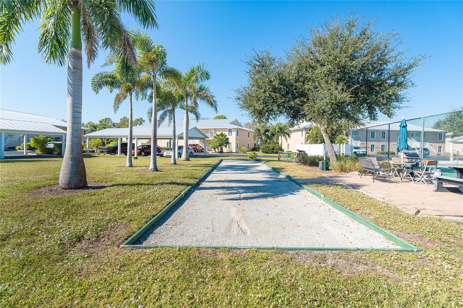 FIDDLERS GREEN NATURE TRAIL BL - Residential