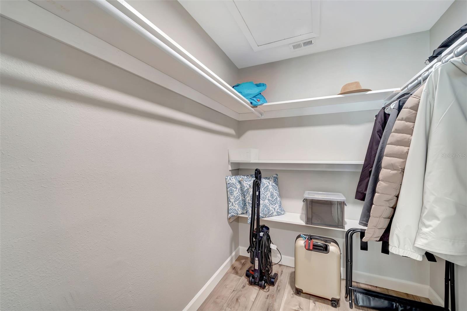 VILLAGE IN THE PINES NOR - Residential