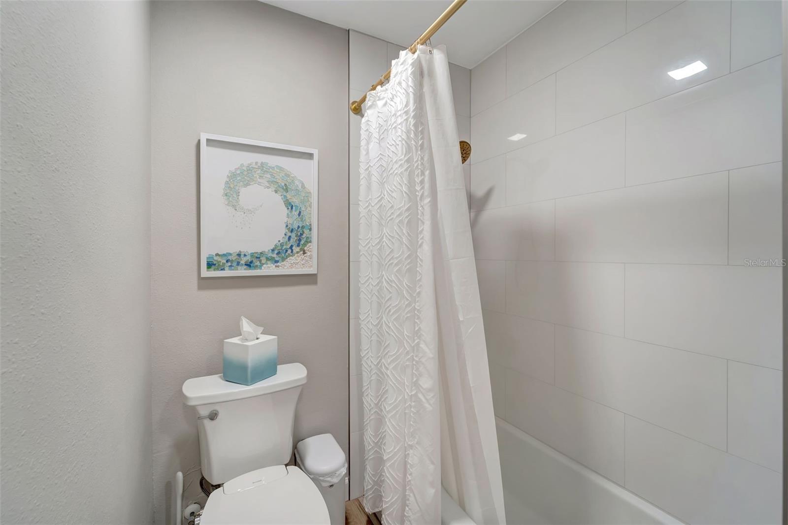 VILLAGE IN THE PINES NOR - Residential