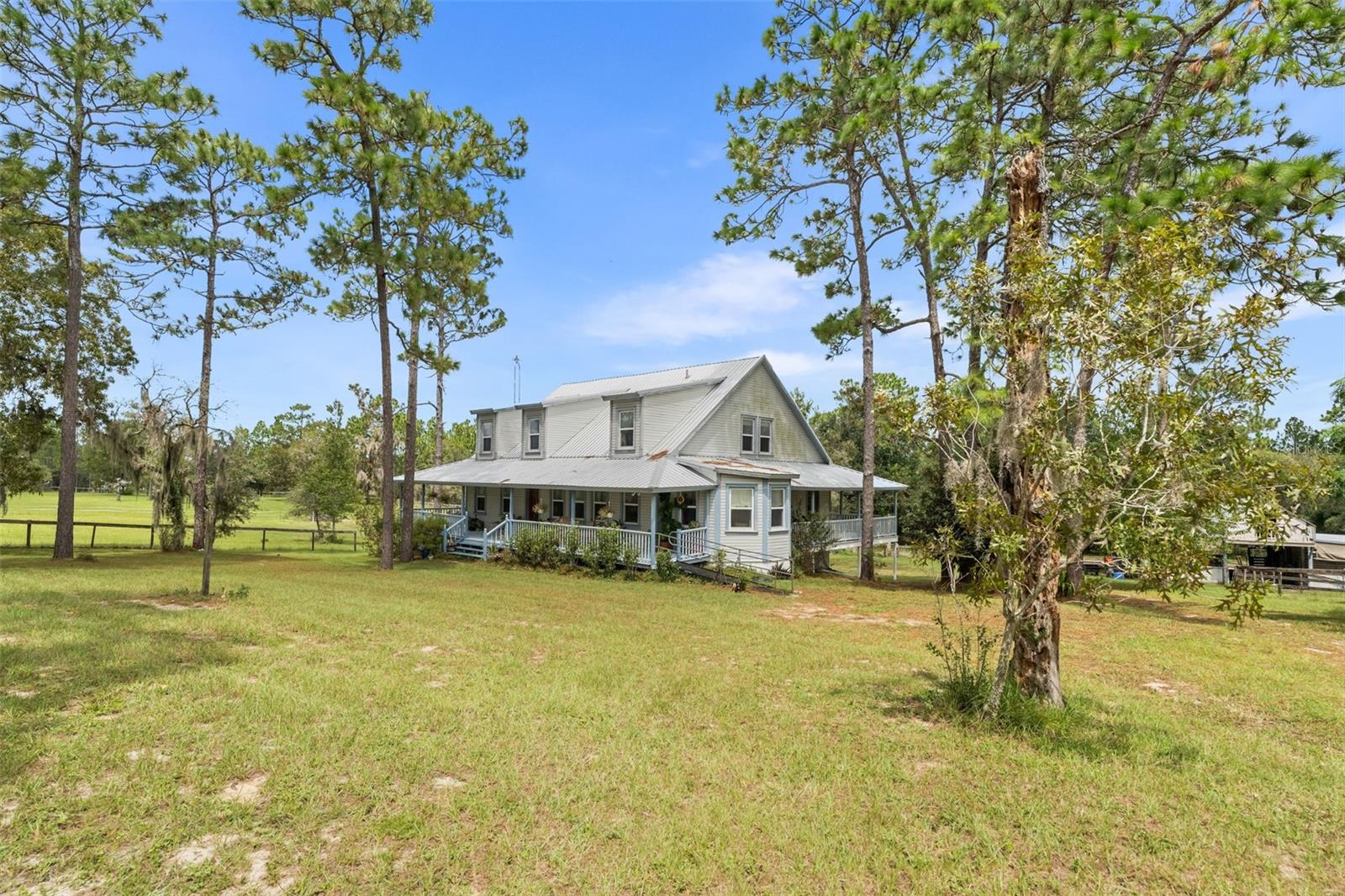 TRIPLE CROWN FARMS - Residential