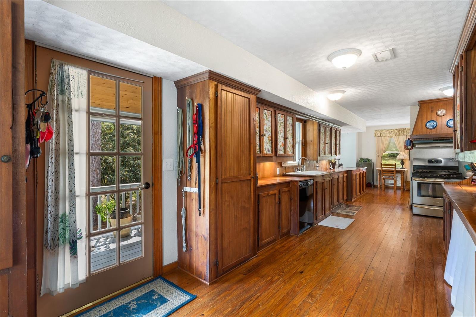 TRIPLE CROWN FARMS - Residential