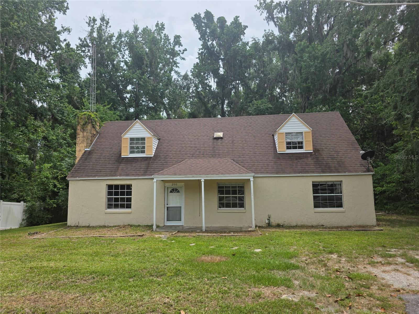 This wonderful two story home is located in a SW neighborhood surrounded by horse farms near Scenic Hwy 475. Great house with two floors of cozy living accommodations and an extra room. Easy access to Shady Hill Elementary School right up the road. Please complete an application after viewing the property with a Real Estate Agent. Applications must include proof of income, valid photo ID and application fee. A credit and background check will be performed on all completed applications. All properties are rented in as-is condition.