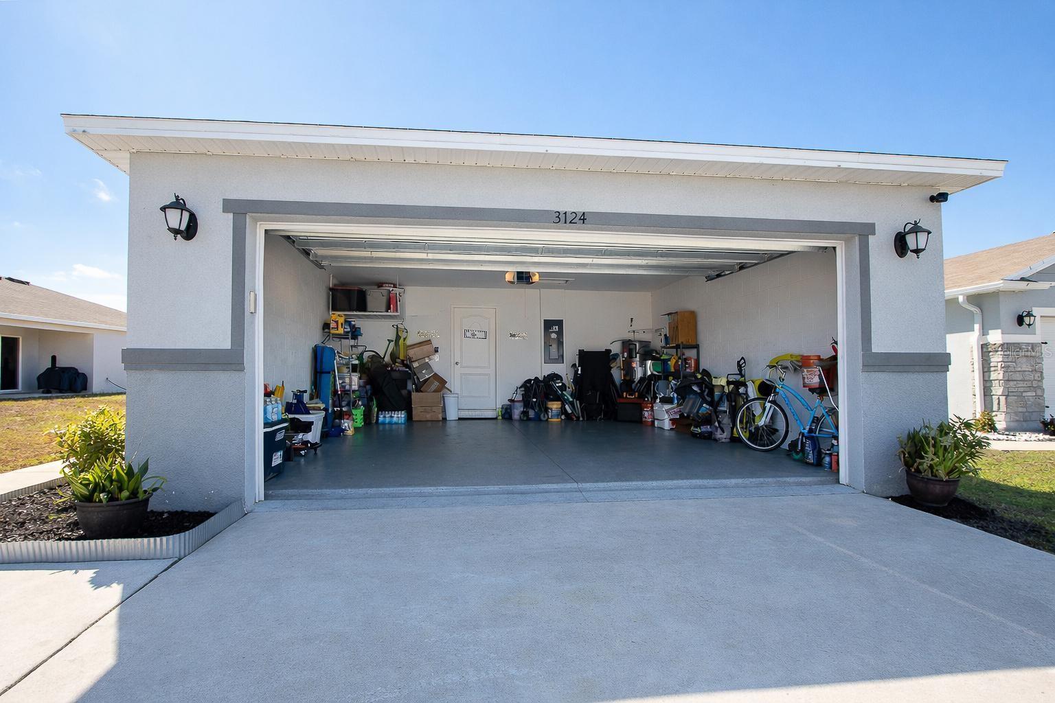 3124 LAKES CREST AVENUE