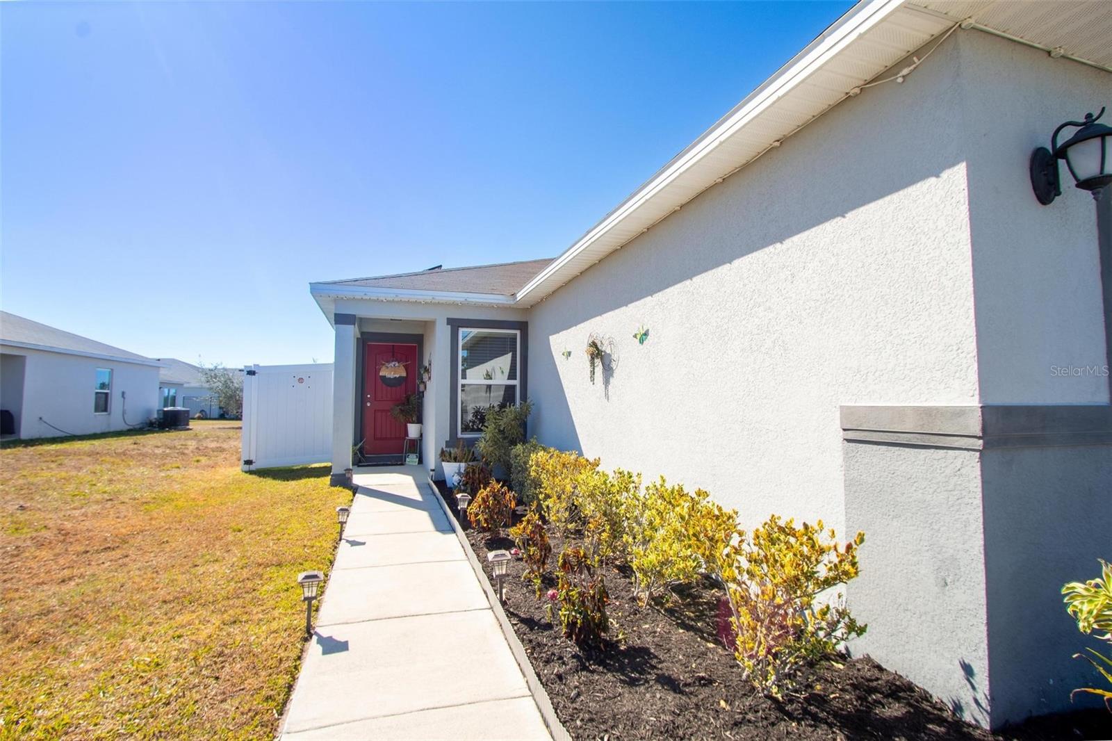 3124 LAKES CREST AVENUE