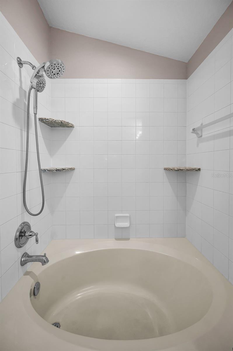 LITTLE CREEK - Residential