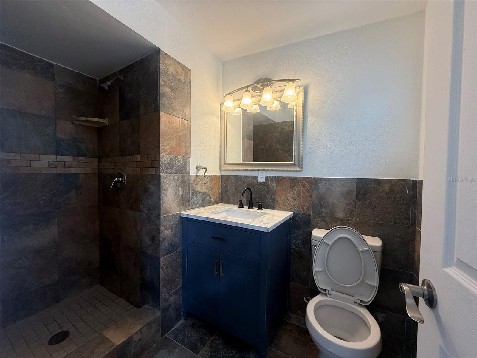 HIGHLAND COURT MANOR - Residential