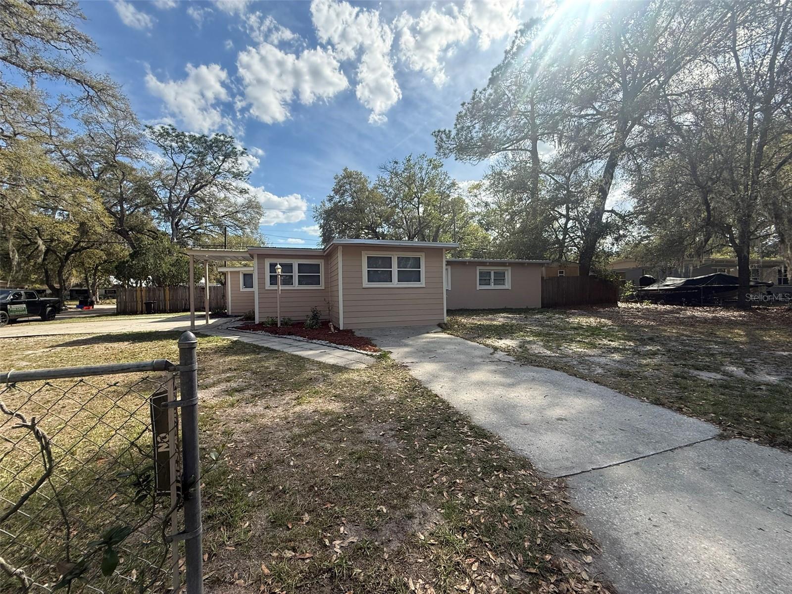 HIGHLAND COURT MANOR - Residential