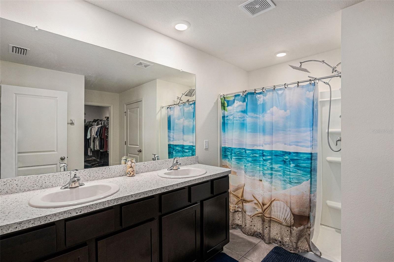 UNREC TRACTS IN 12-18S-18E - Residential