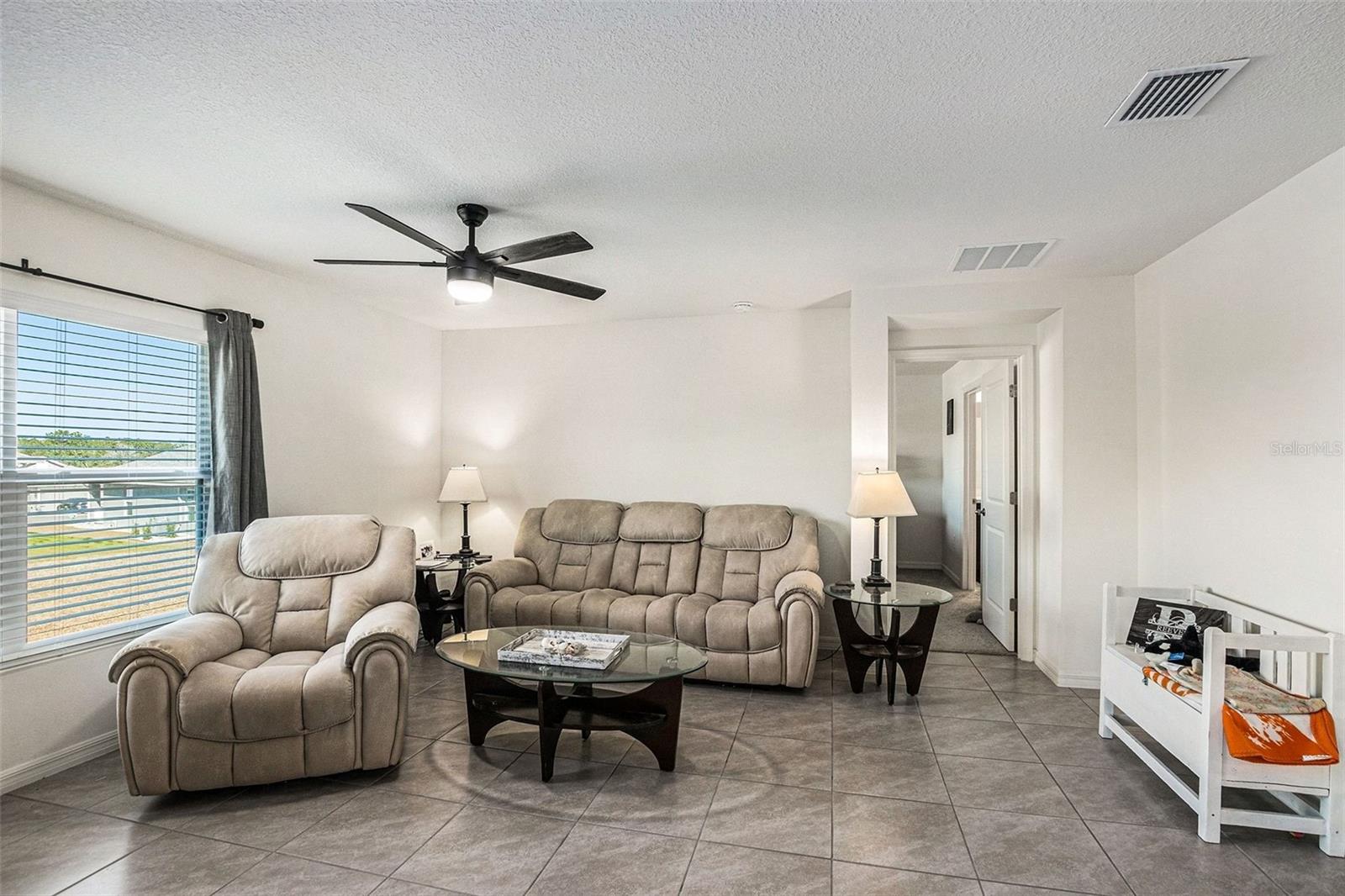 UNREC TRACTS IN 12-18S-18E - Residential