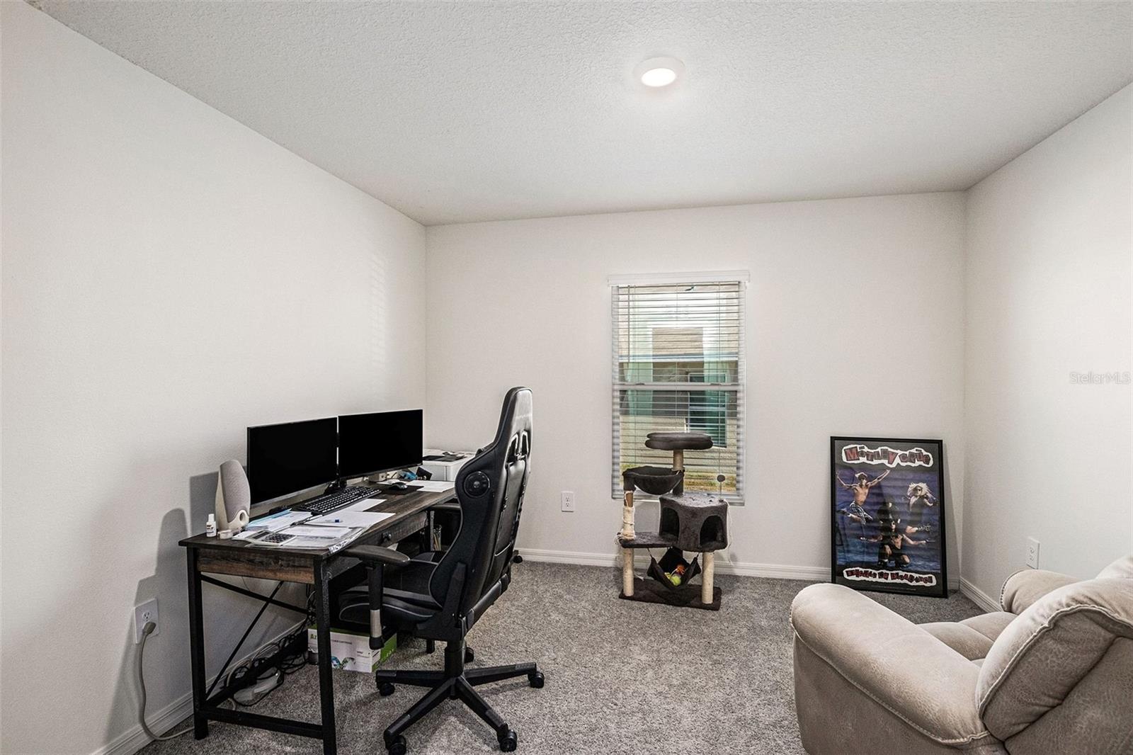 UNREC TRACTS IN 12-18S-18E - Residential