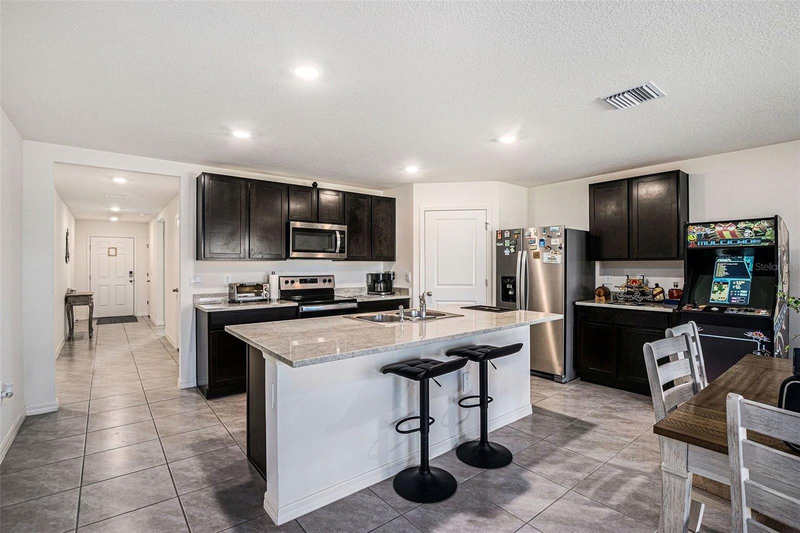 UNREC TRACTS IN 12-18S-18E - Residential