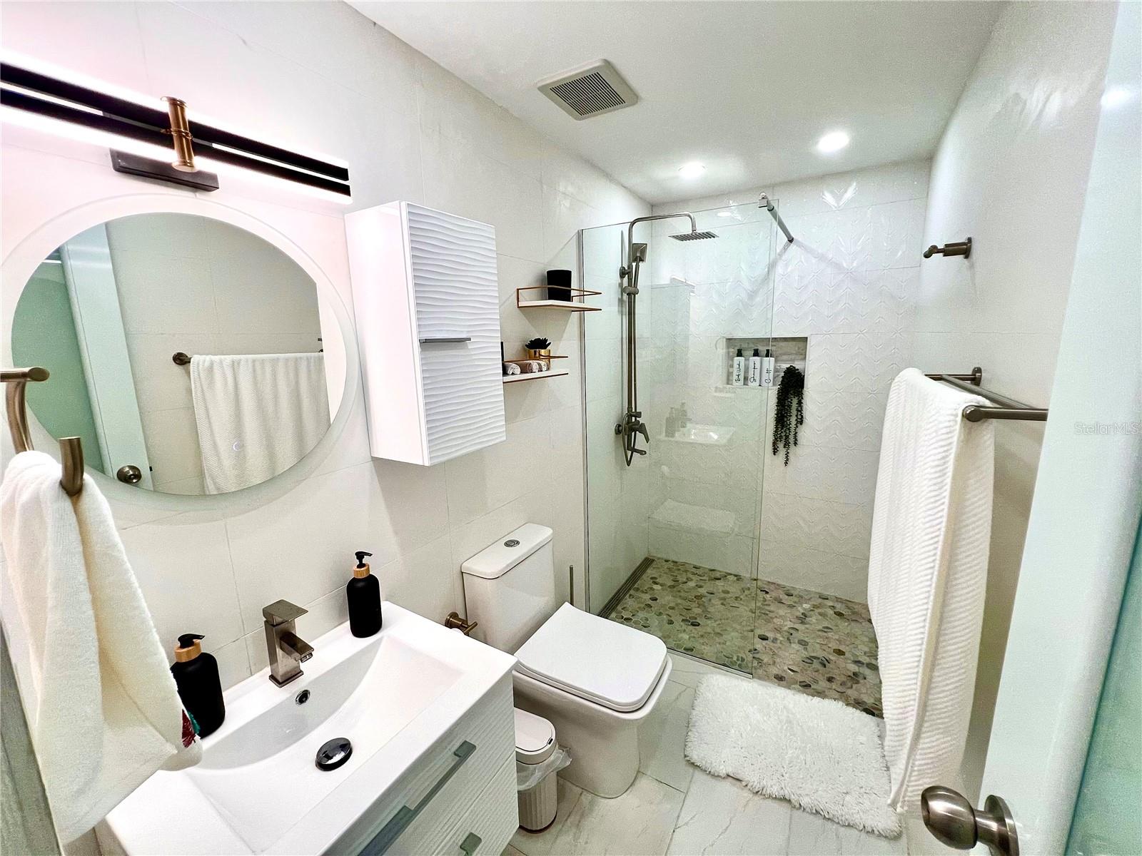 URB. ALTAMIRA - Residential