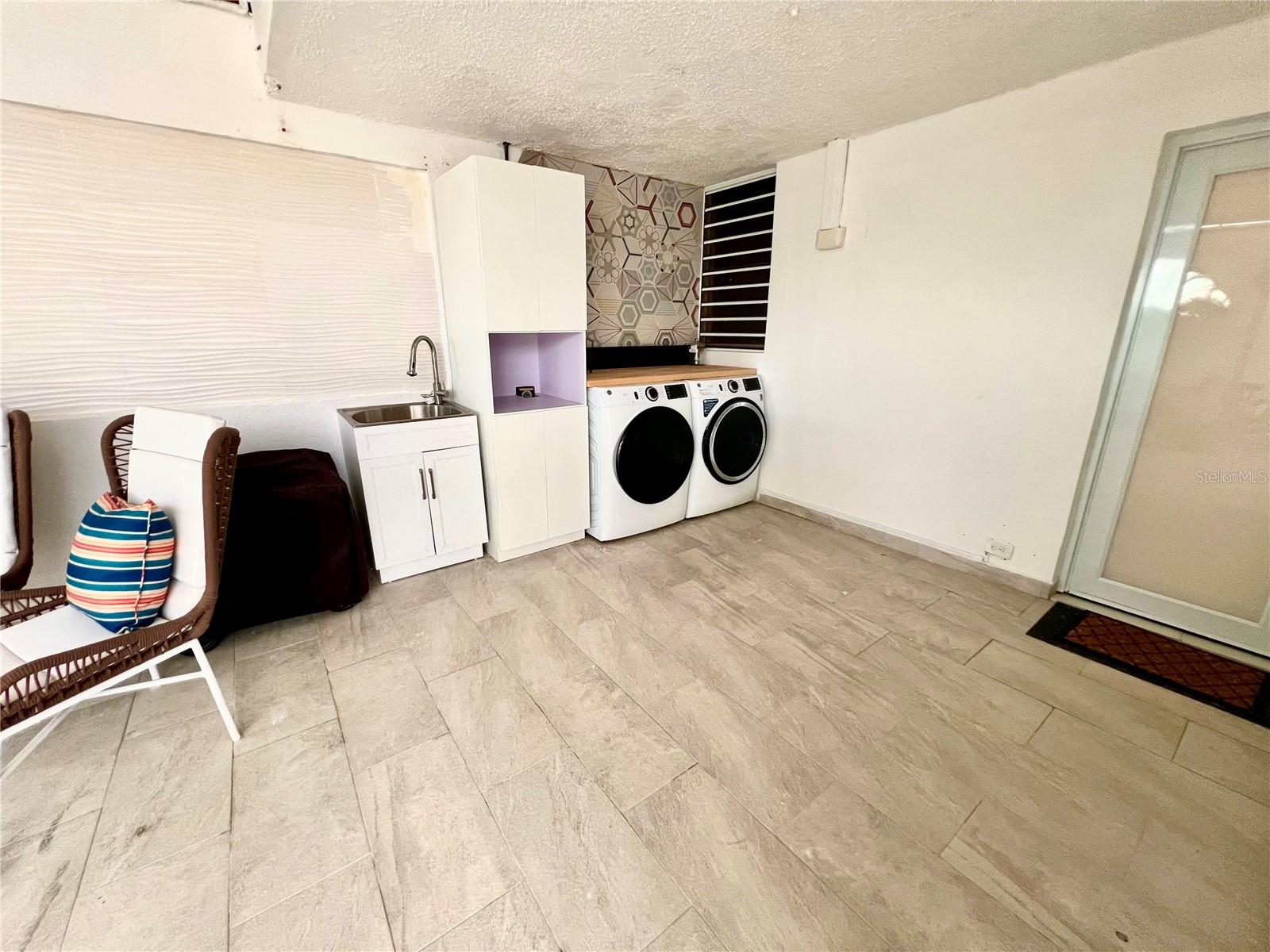 URB. ALTAMIRA - Residential