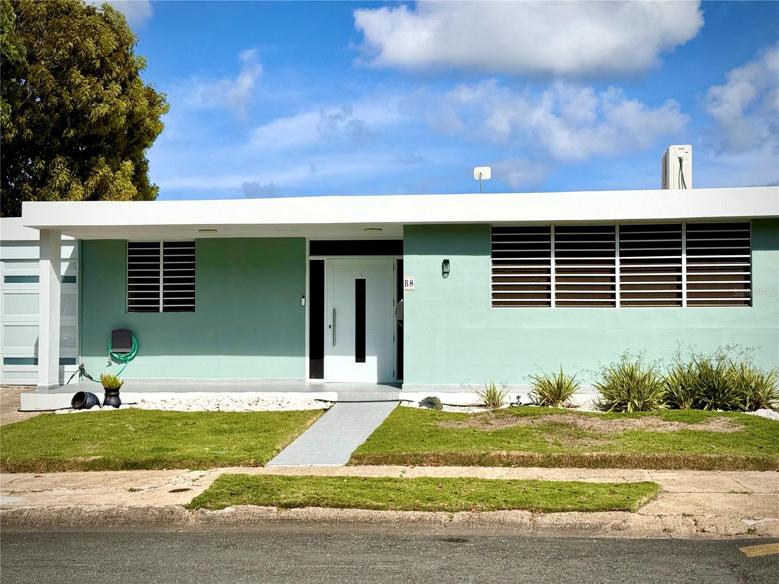 URB. ALTAMIRA - Residential