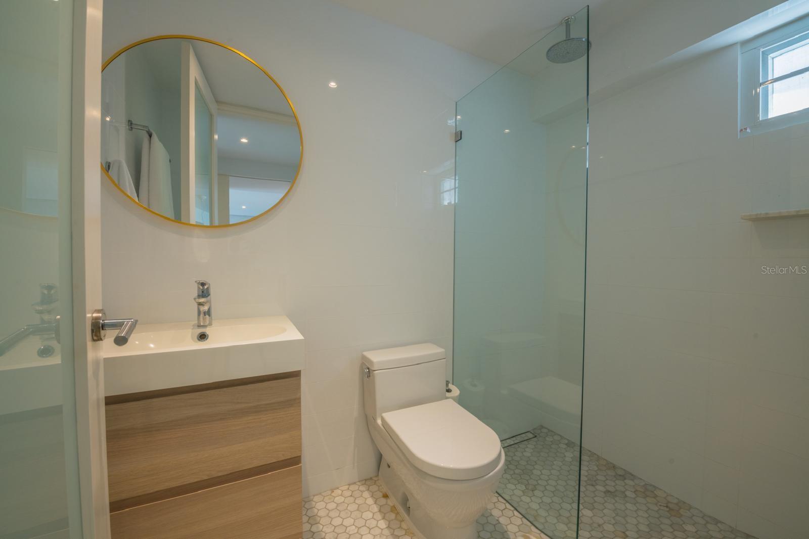 ASHFORD 1360 - Residential Lease