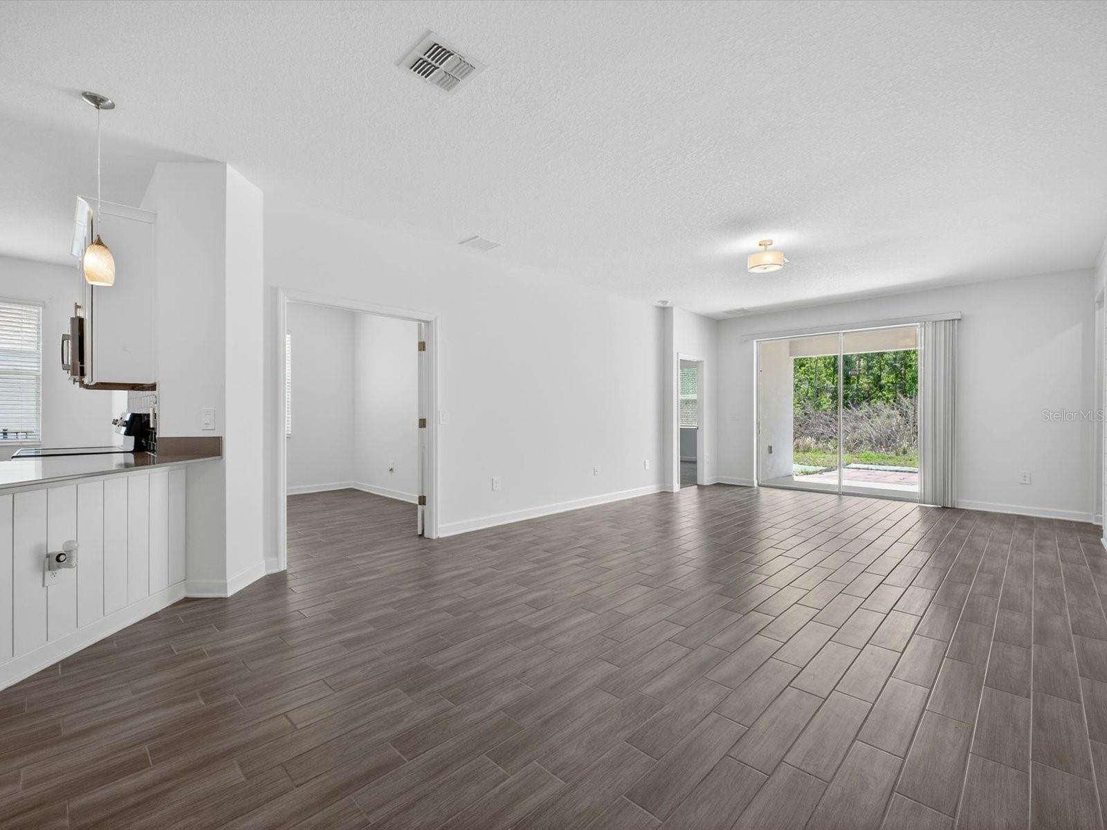 CAMDEN PK/PROVIDENCE PH 4 - Residential