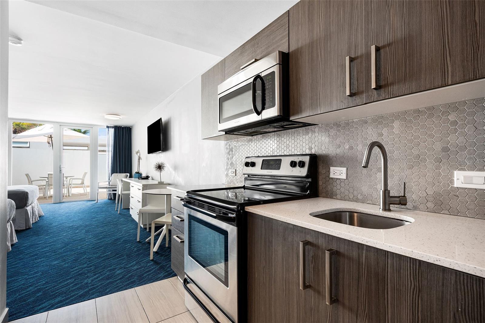 6165 ISLA VERDE AVE. 183
