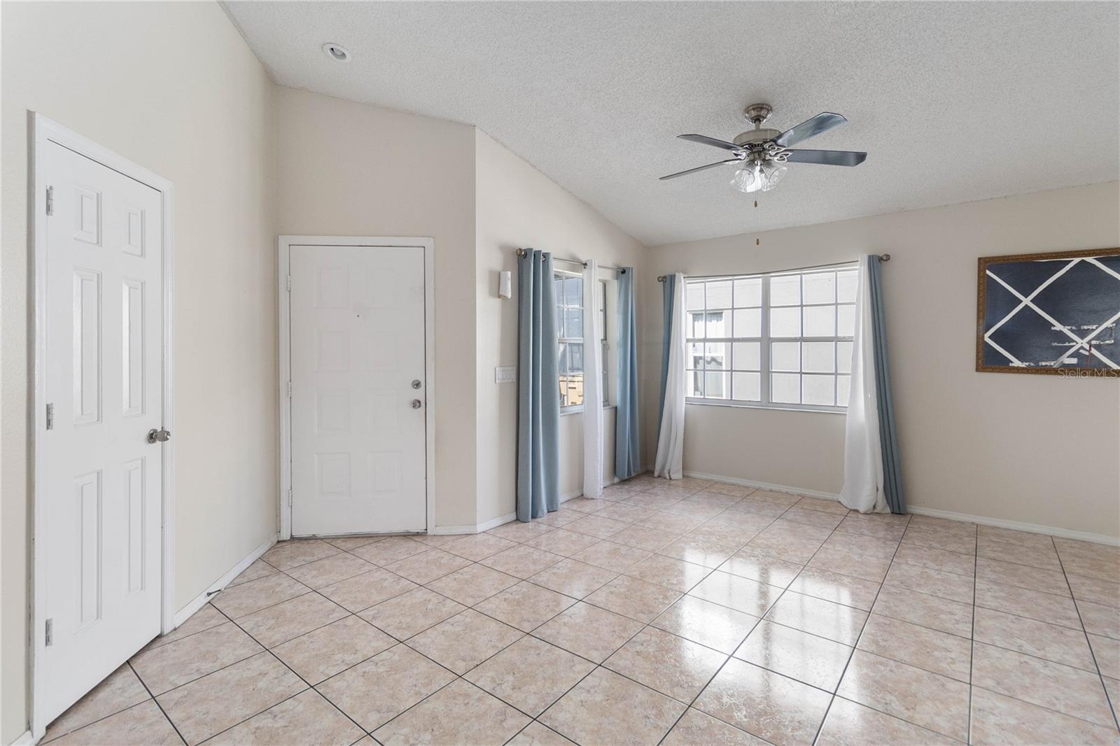 3228 FAIRFIELD DRIVE