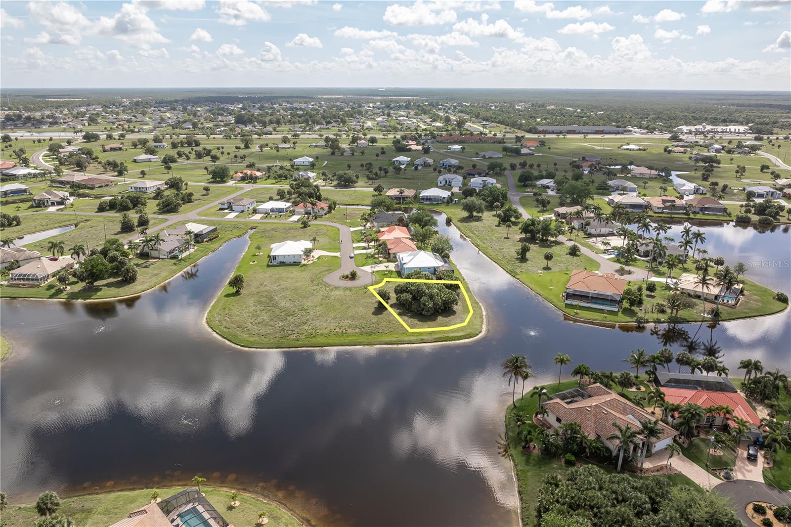 PUNTA GORDA ISLES SEC 21 - Land