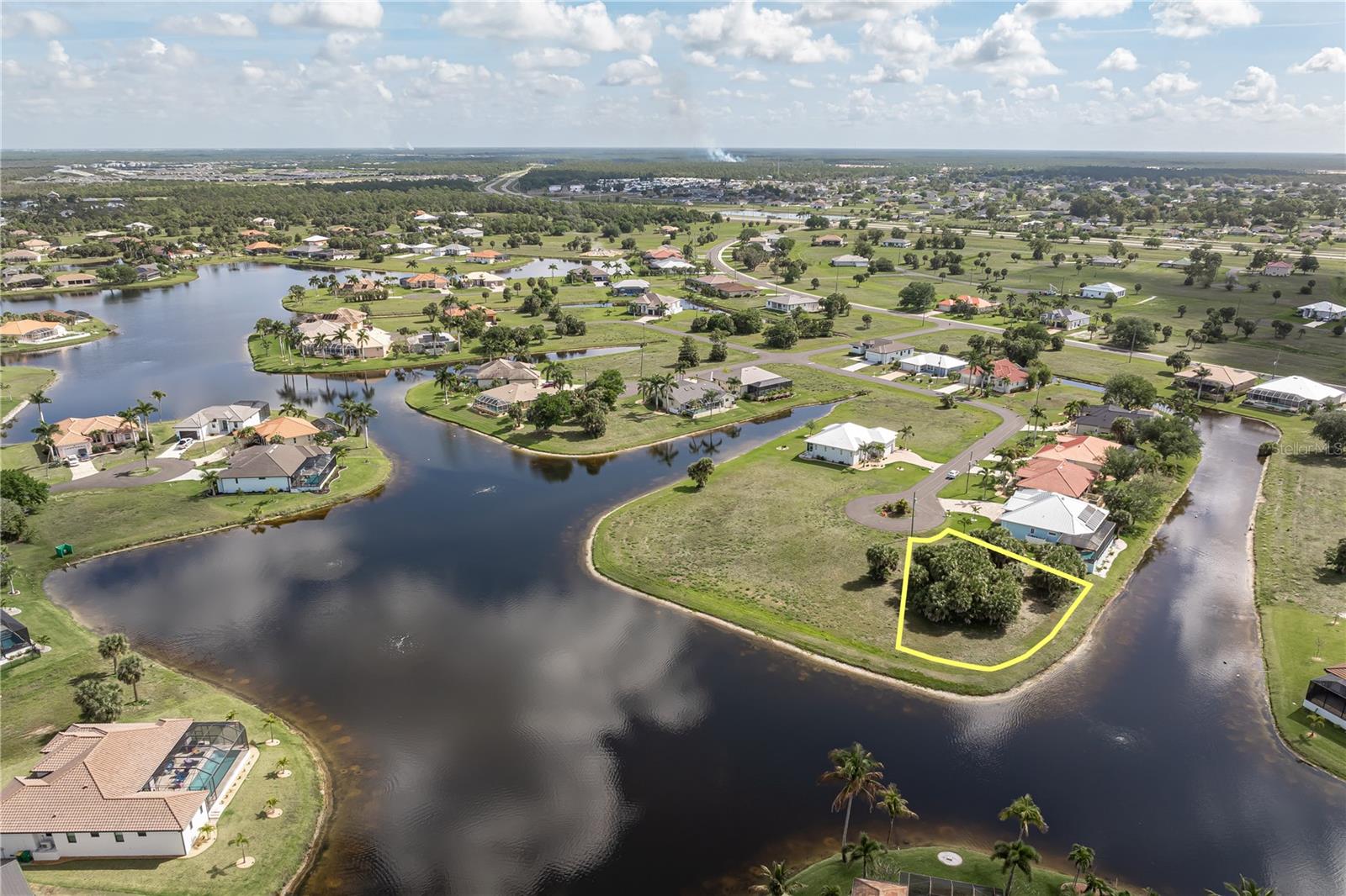 PUNTA GORDA ISLES SEC 21 - Land