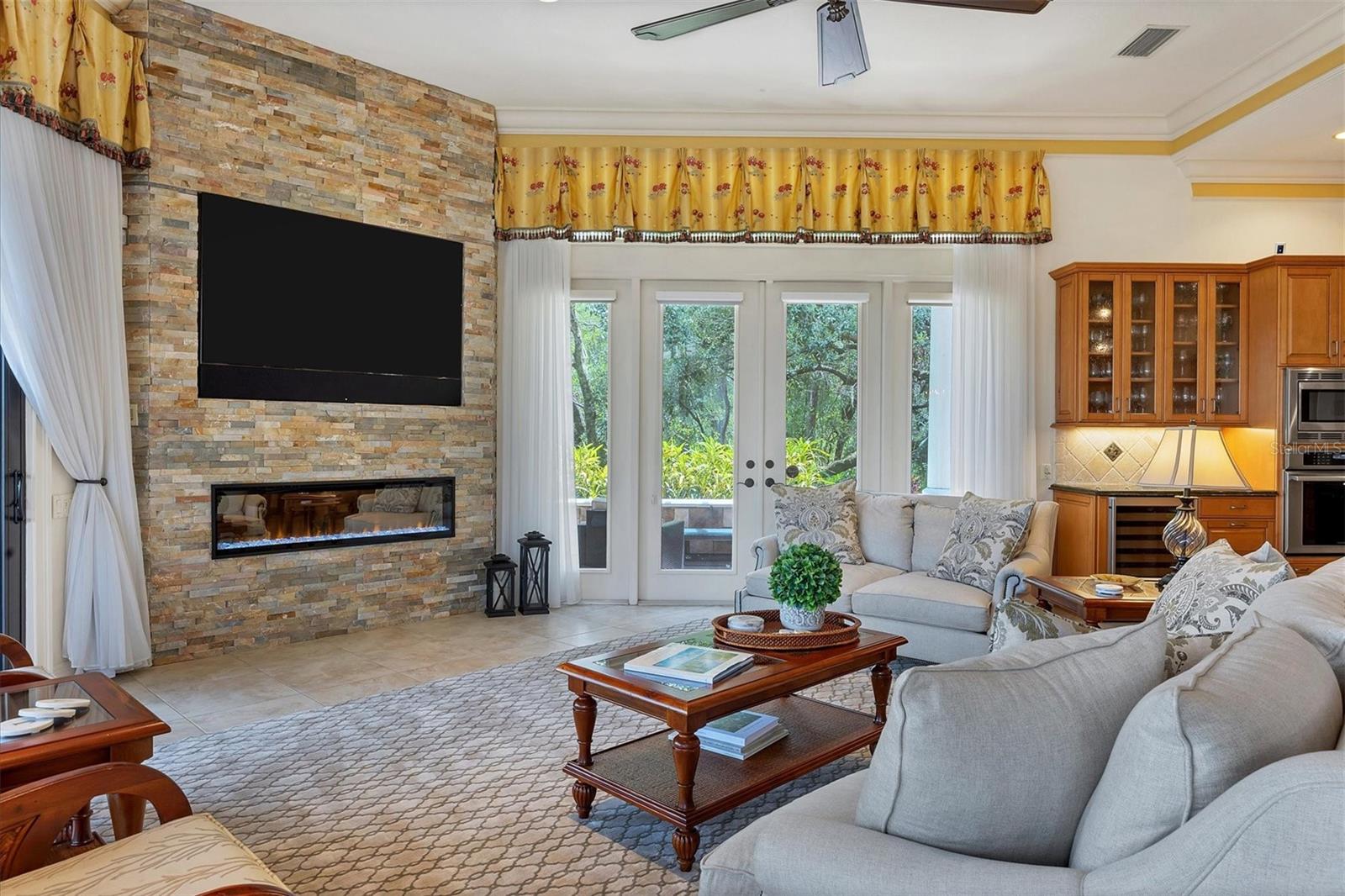 LAKEWOOD RANCH COUNTRY CLUB - Residential