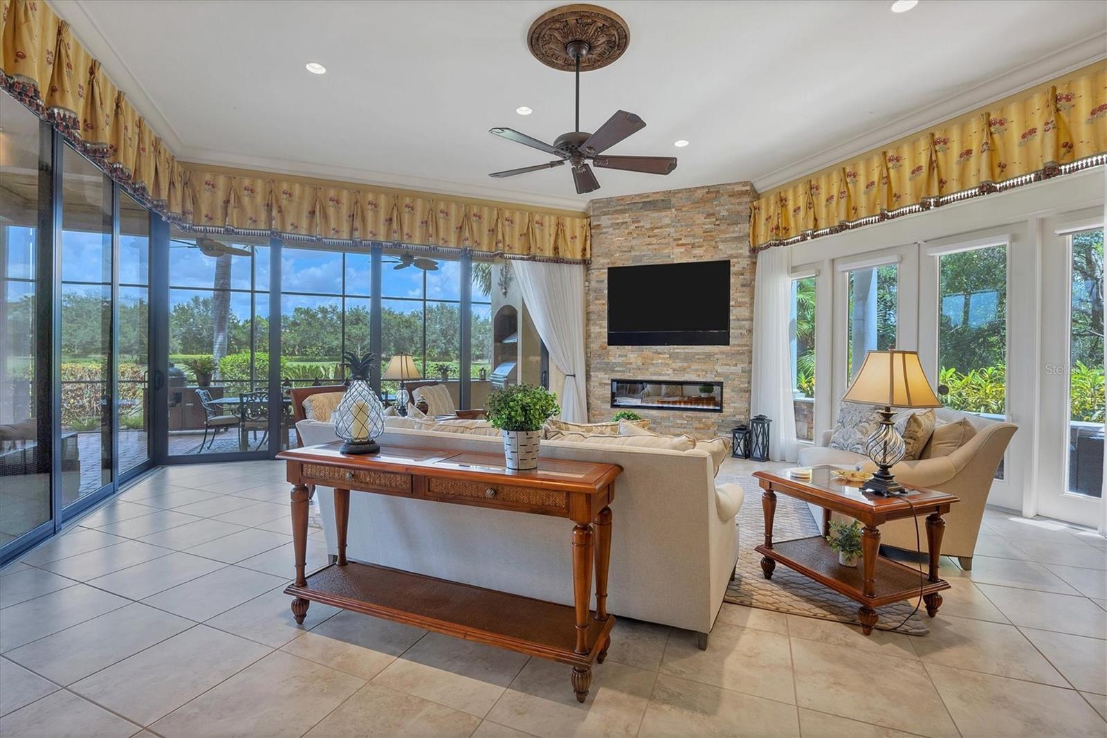 LAKEWOOD RANCH COUNTRY CLUB - Residential