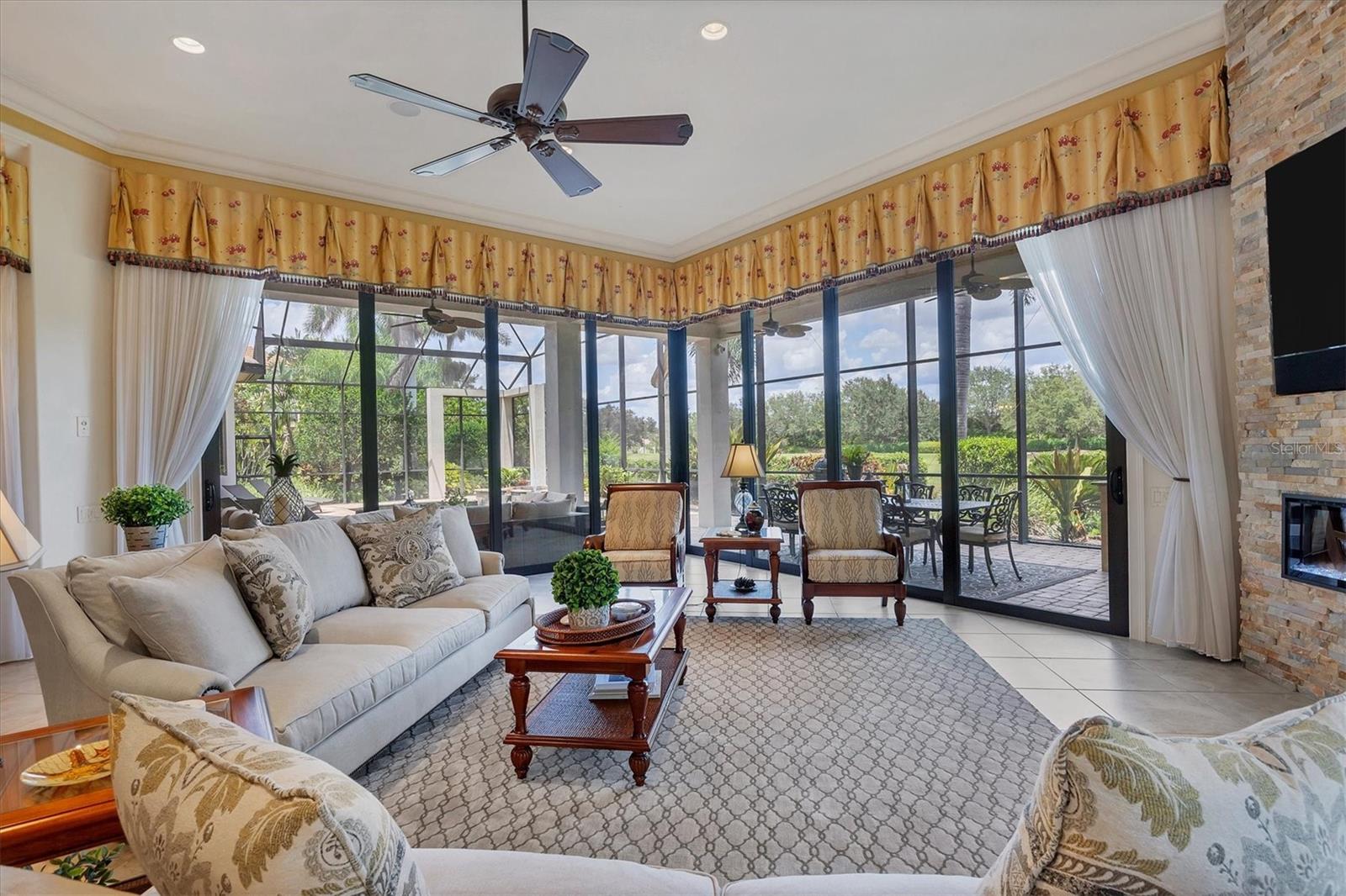 LAKEWOOD RANCH COUNTRY CLUB - Residential