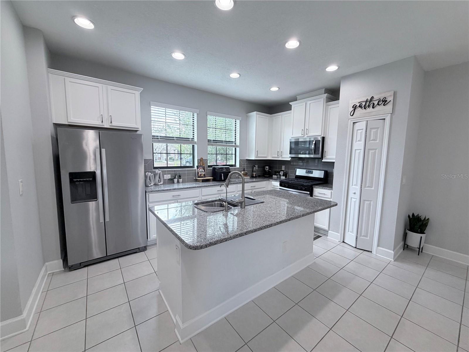 FIISHHAWK RANCH WEST PH 2A/ - Residential