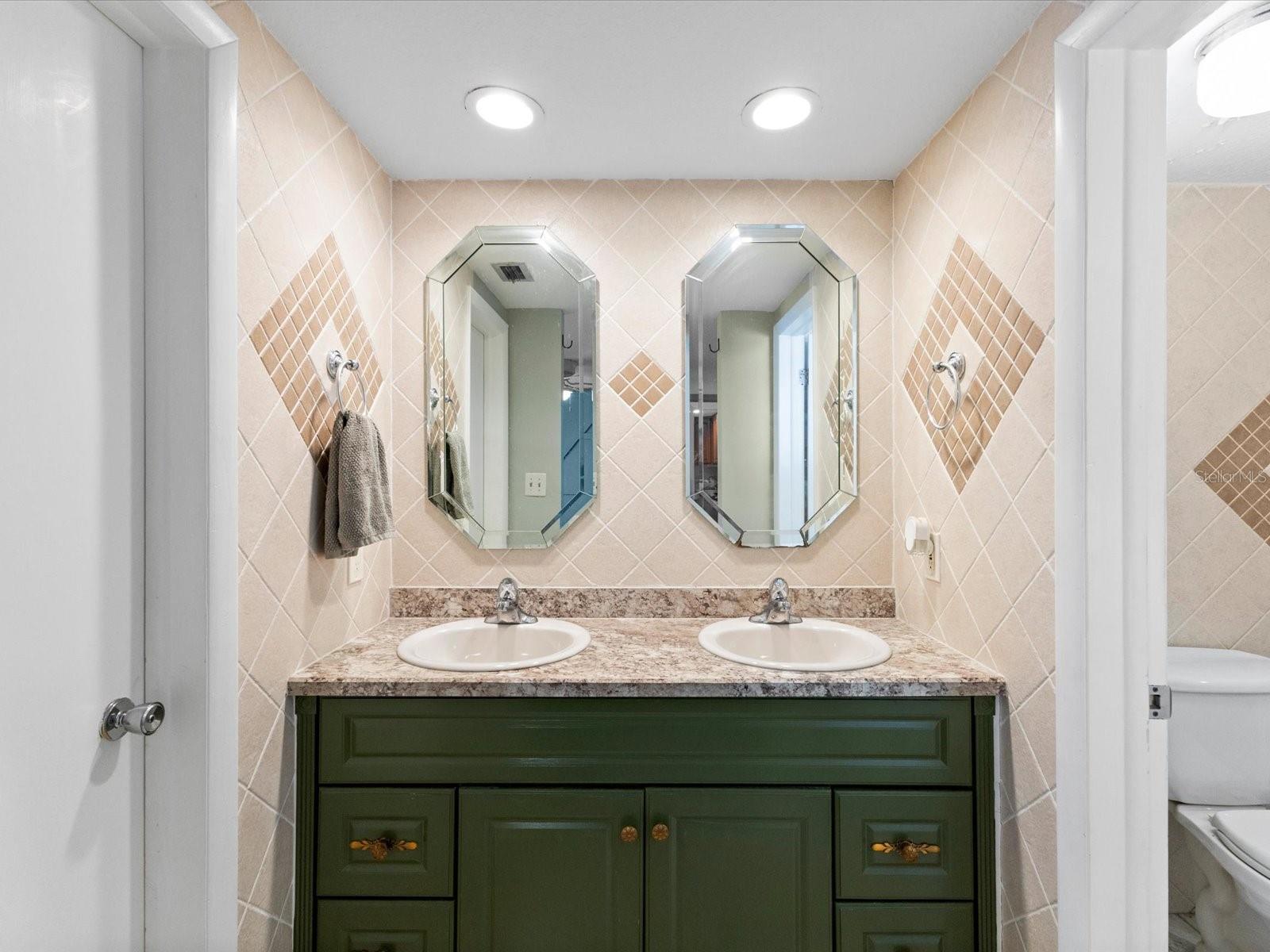 LA VILLA GARDENS - Residential