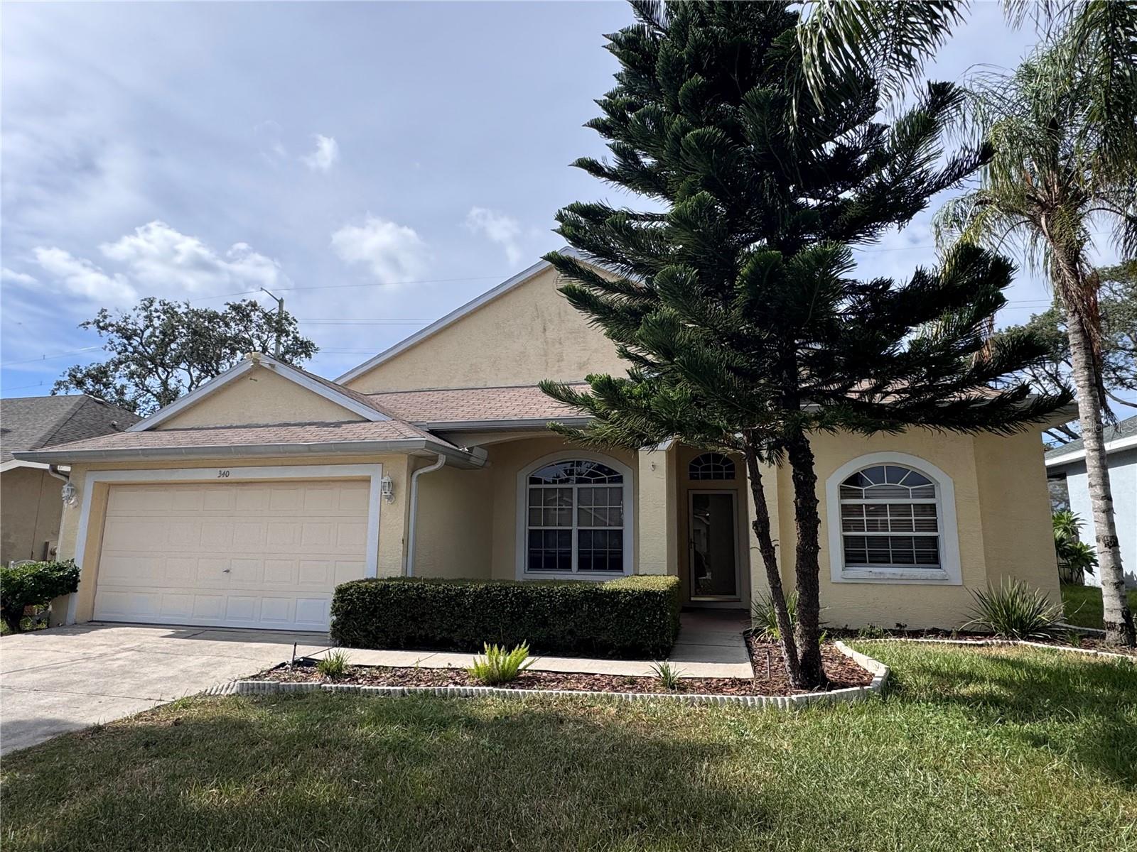 This home is in a gated community and has been completed remodeled ready for immediate occupancy. Brand new laminate flooring through out plus has been freshly painted. Cathedral ceilings, split bedroom plan, master bedroom has an en suite bathroom with garden tub and shower. Backyard is completely fenced in. Great home for any size of family.