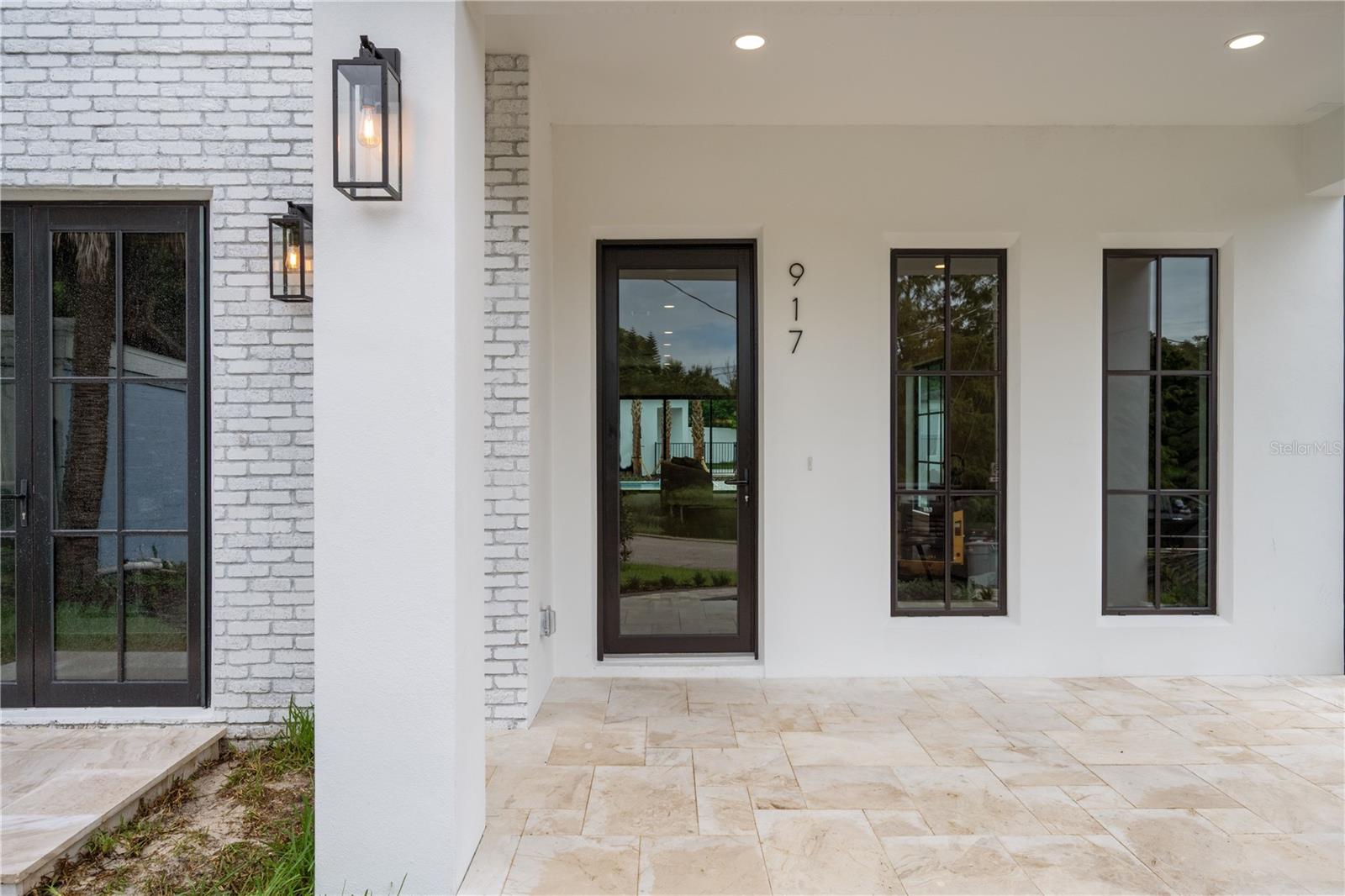 917 LAKE EMERALD DRIVE