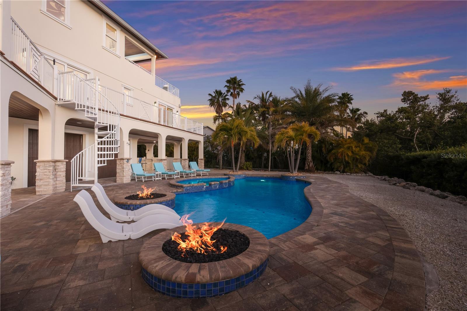 COCONUT BAYOU - Residential