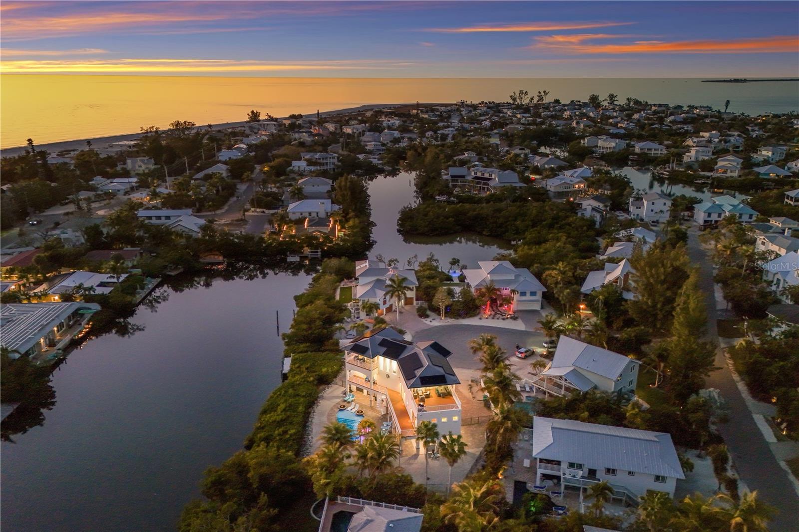 COCONUT BAYOU - Residential