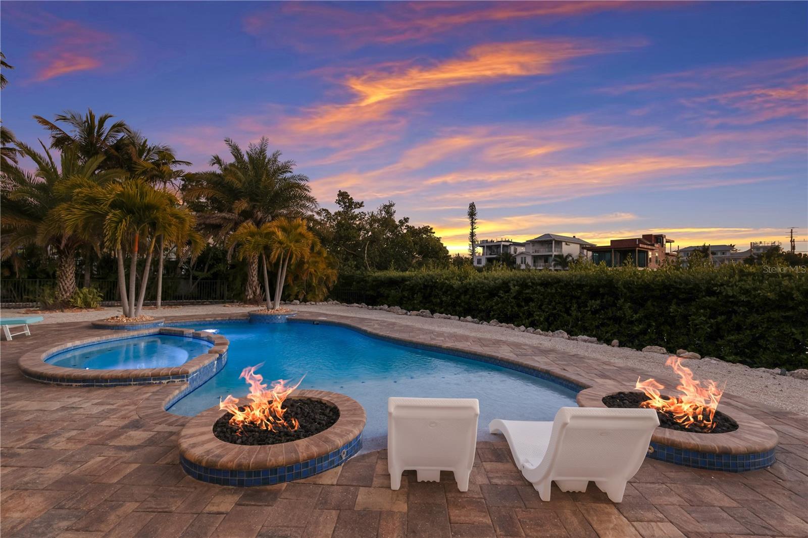 COCONUT BAYOU - Residential