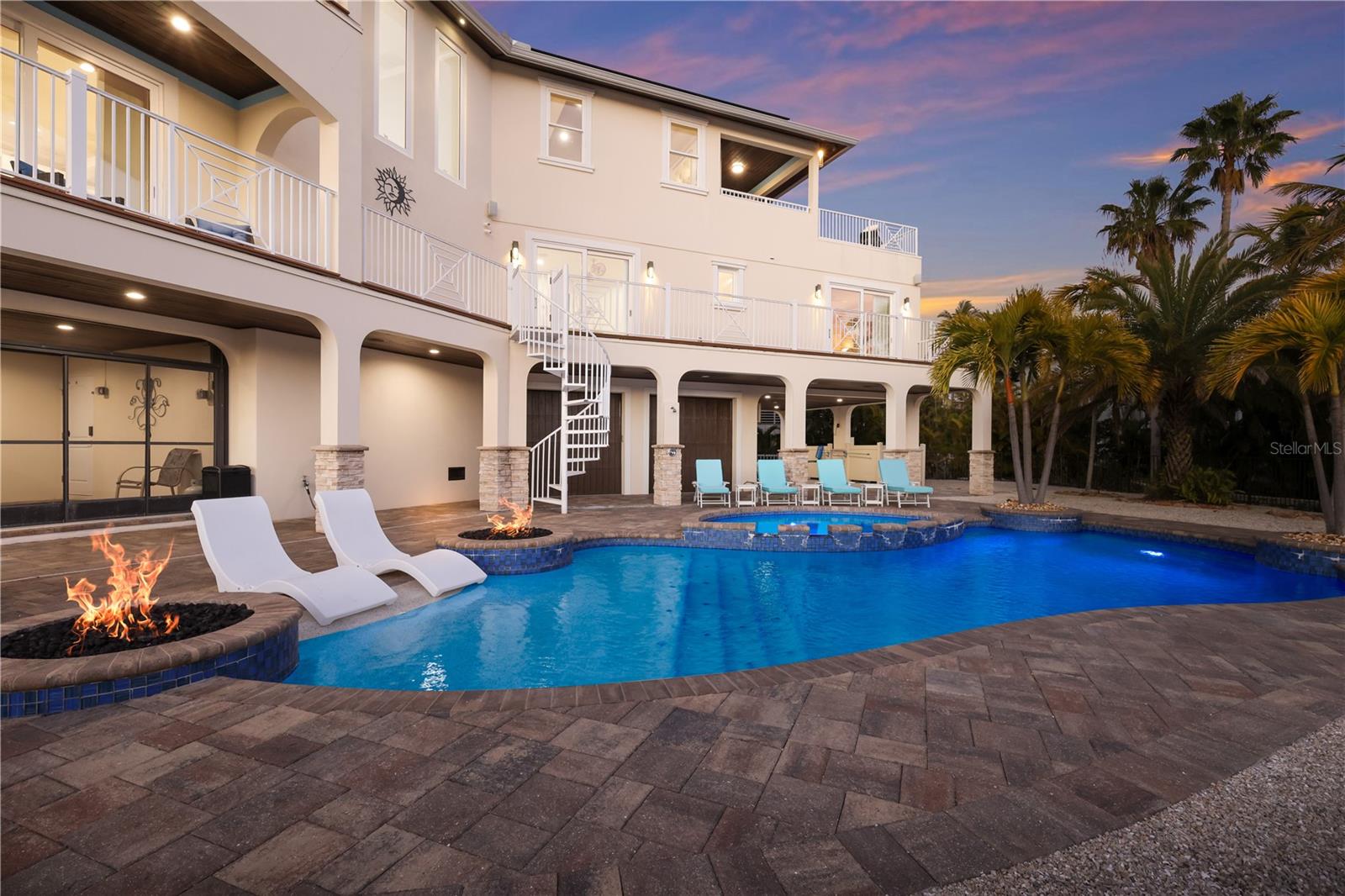 COCONUT BAYOU - Residential