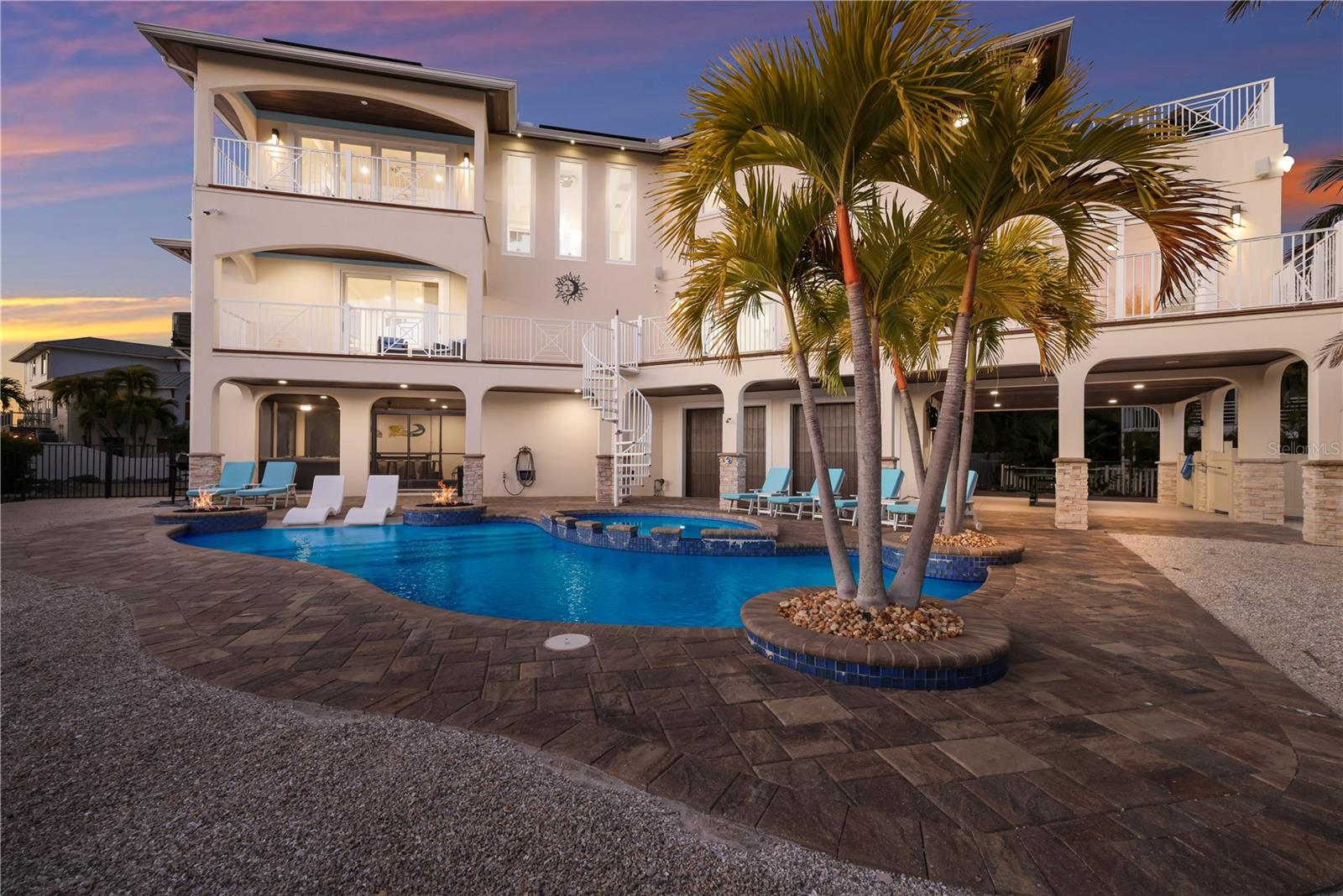 COCONUT BAYOU - Residential