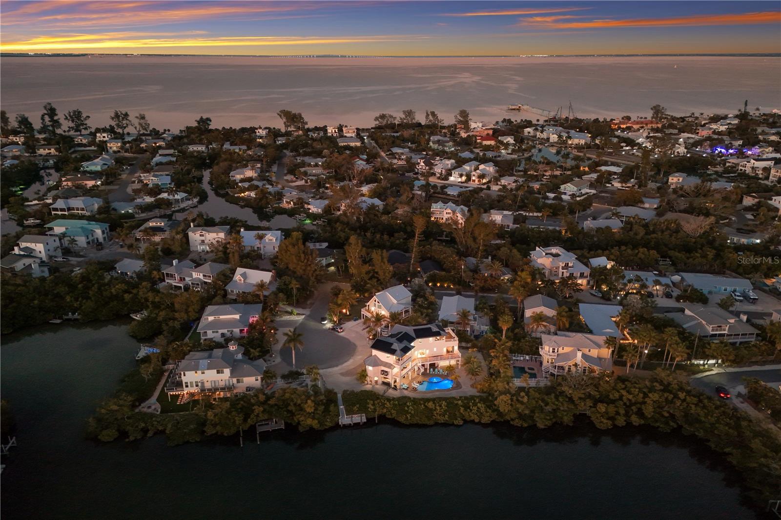 COCONUT BAYOU - Residential