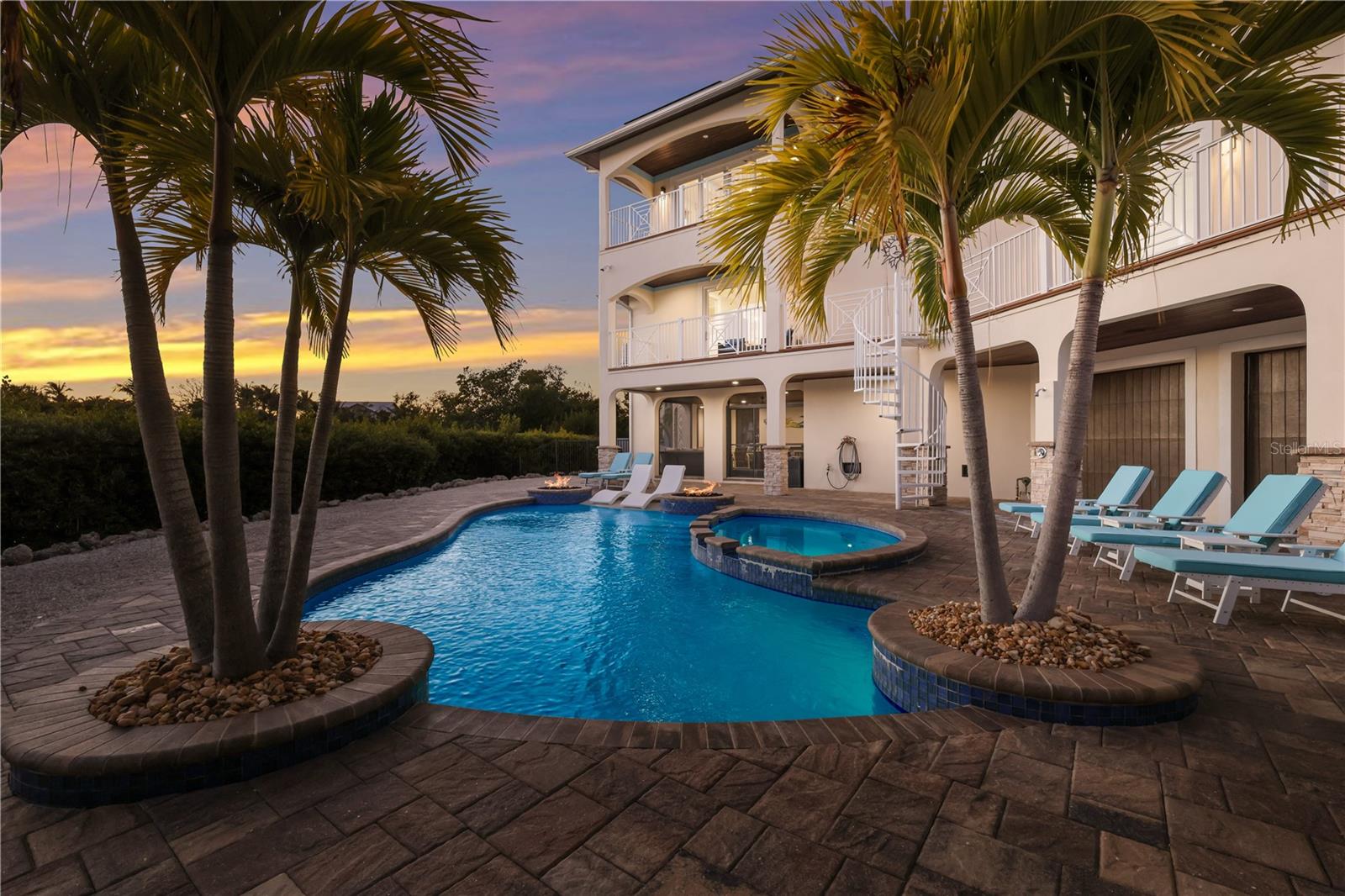 COCONUT BAYOU - Residential