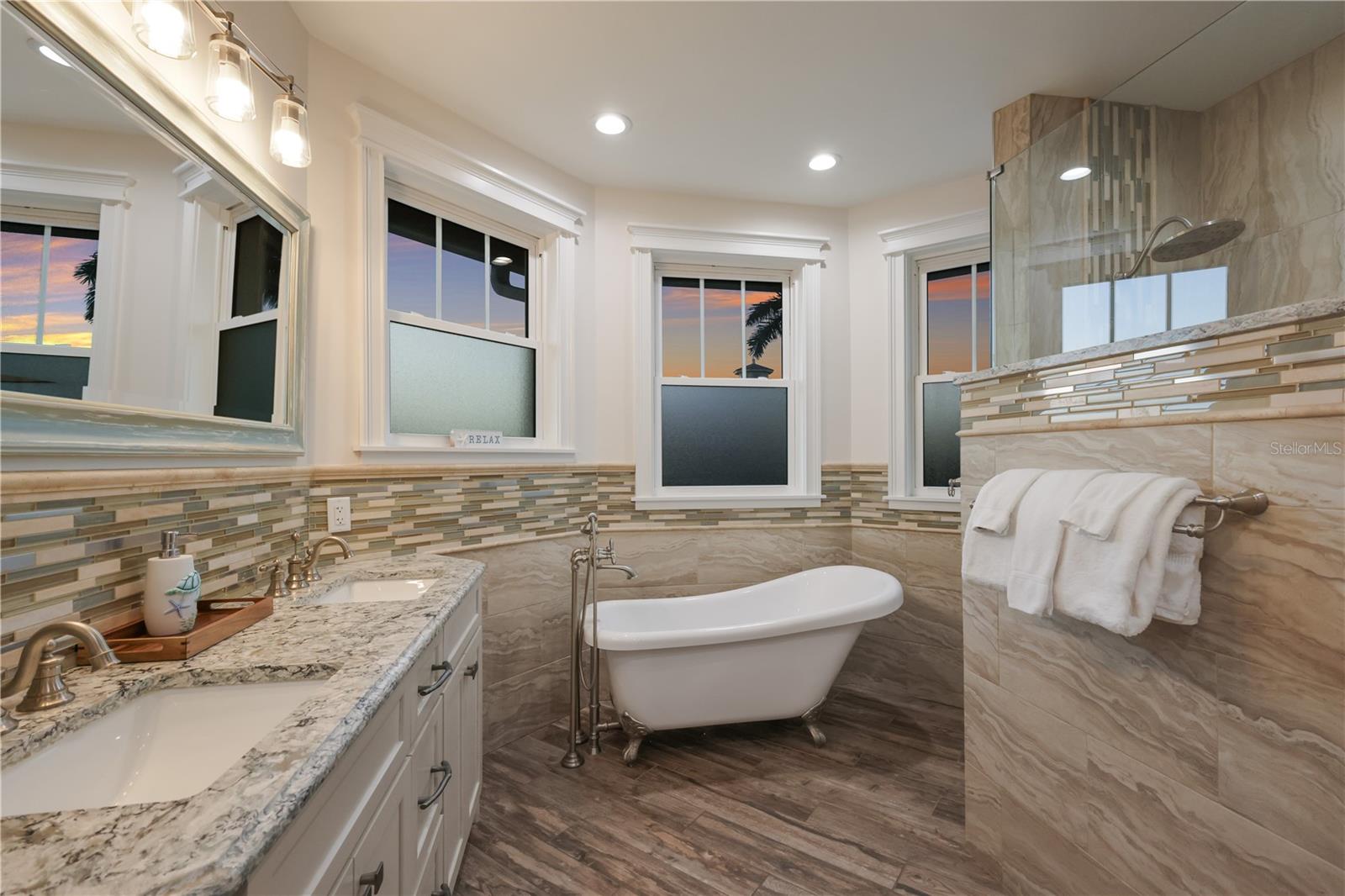 COCONUT BAYOU - Residential