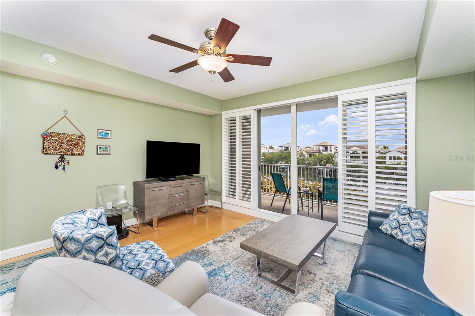 559 BAHIA BEACH BOULEVARD