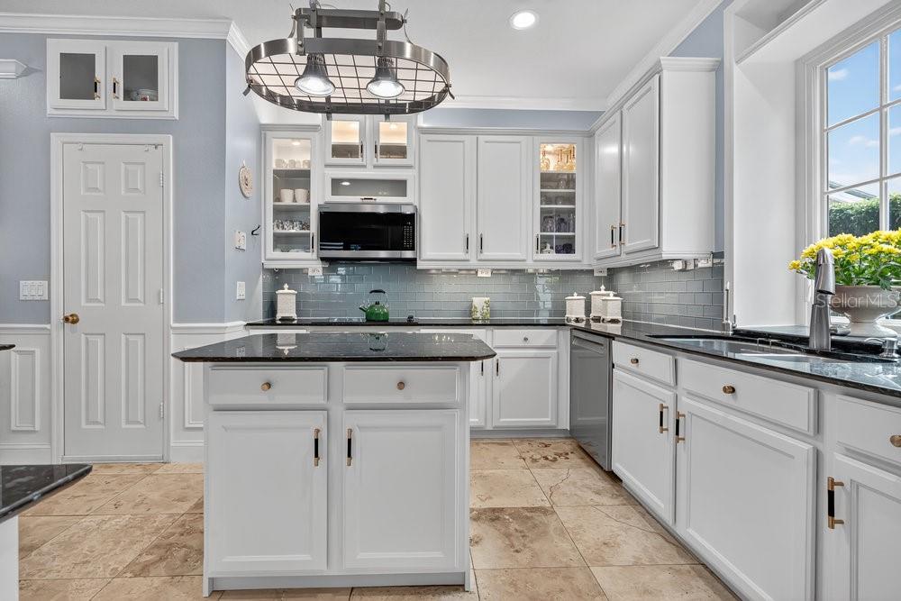 KEENES POINTE UNIT 1 - Residential